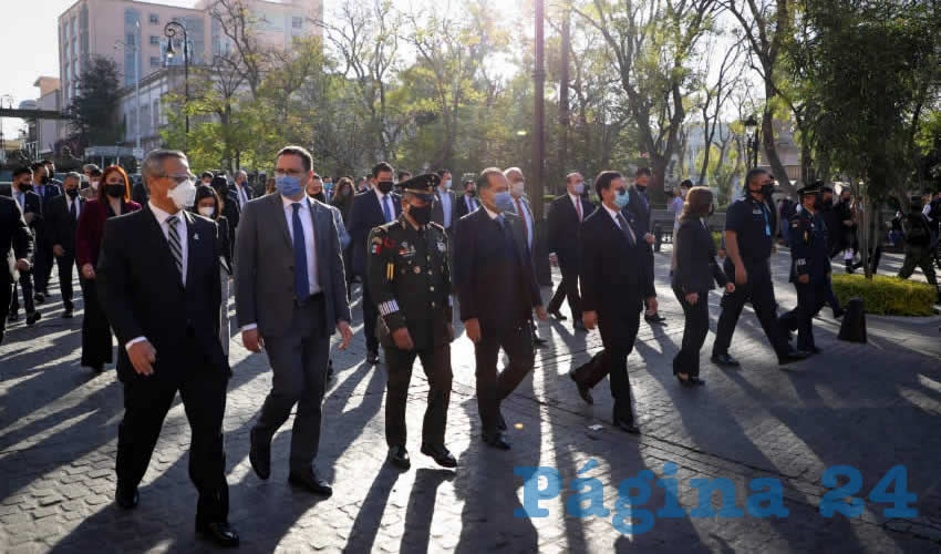 El acto cívico se celebró en la Plaza de la Patria con la caminata que simboliza la Marcha de la Lealtad