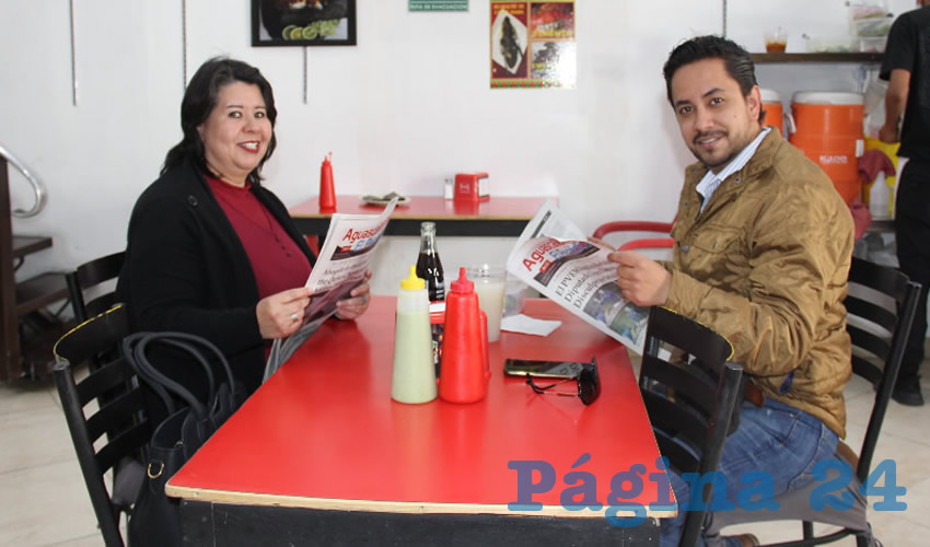 En el restaurante El Maizito Azul desayunaron Mary Loera y Miguel Macías
