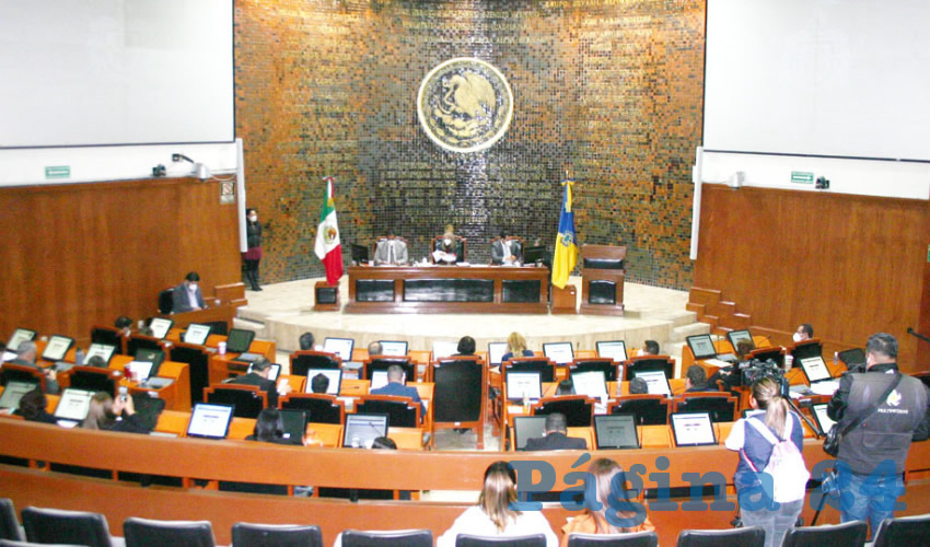 Estas leyes tienen un retraso de más de dos años luego de que a nivel nacional se aprobara el marco normativo general en 2018. Desde entonces, y pese a la obligatoriedad del estado por armonizar la legislación se han dado largas y se habían dejado de lado a familiares de víctimas y organismos civiles/ Foto: Archivo Página 24