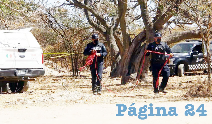 La pierna fue envuelta en una bolsa negra de plástico, colocada en una camioneta y enviada al Servicio Médico Forense/Foto: Especial