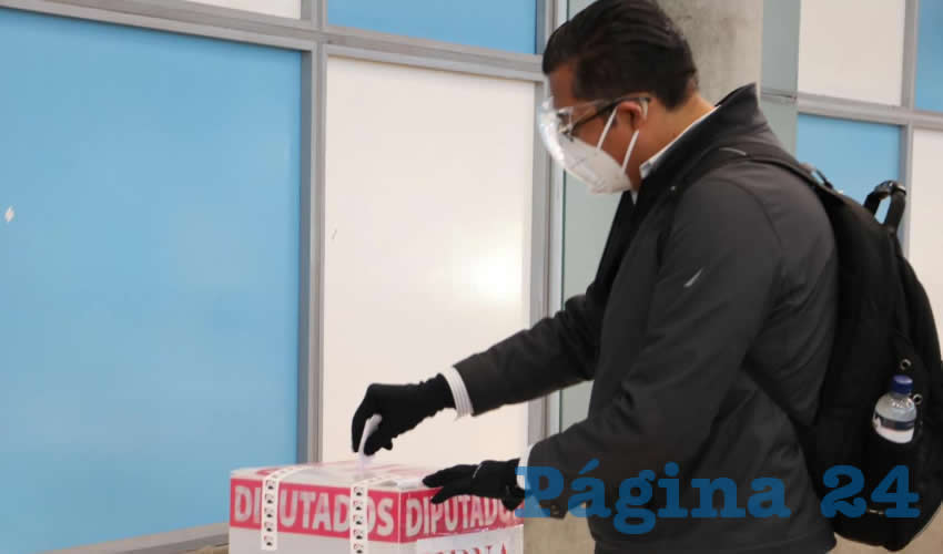 Las casillas estuvieron abiertas hasta las 18:00 horas para que sufragaran los dos mil 889 agremiados con la finalidad de emitir su voto para decidir a favor o en contra del estallamiento a huelga (Foto: Cortesía)