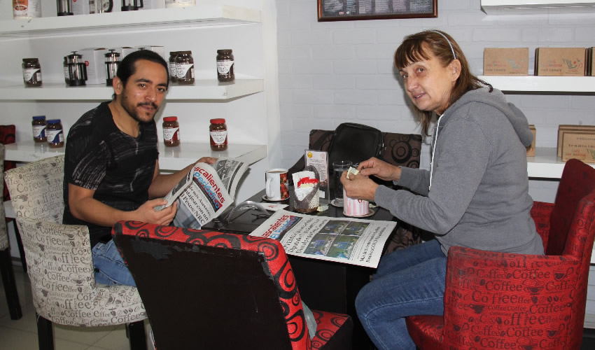 En Café San Marcos desayunaron Luis Adrián Villalobos y Lidia García