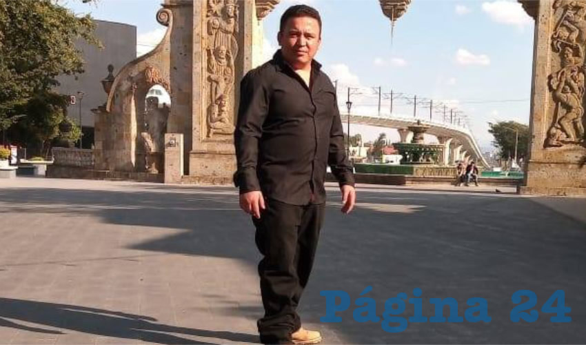 A casi un mes de ser secuestrado por narcotraficantes, el cadáver del director de la policía municipal de Monte Escobedo, Zacatecas, Ricardo Acosta García, fue encontrado con huellas huellas de tortura y con su uniforme puesto; la sociedad de aquel municipio está indignada y son muchas los Monteescobedenses que piden que el gobernador Alejandro Tello solicite licencia y se vaya a su casa por inepto