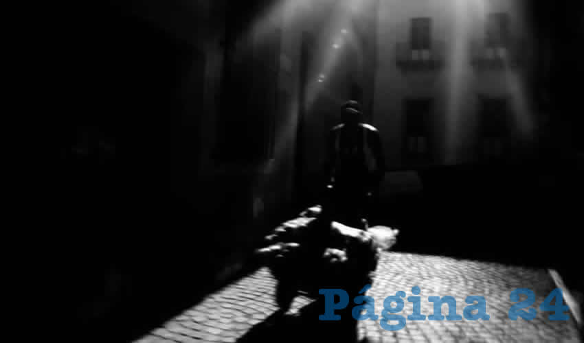 las fotografías fueron tomadas durante 2020 y parte de lo que va de 2021, al haber poco trabajo por el contexto de la pandemia, permitió al fotoperiodista salir y caminar por las calles para capturar en sus imágenes el miedo que se tenía y tiene las personas por las problemáticas de salud que ahora se desarrollan