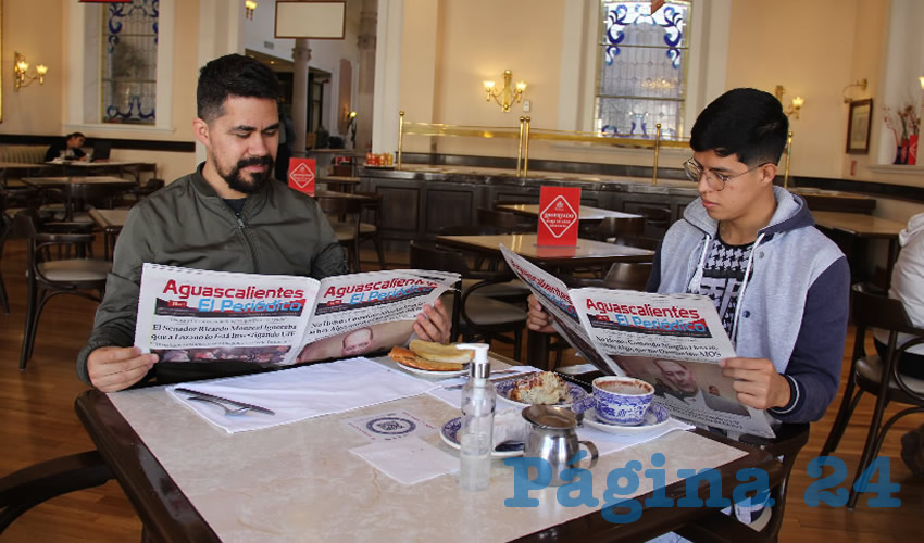 En el restaurante Sanborns desayunaron Saúl Arellano Cardona y Juan Ricardo Chávez Gómez