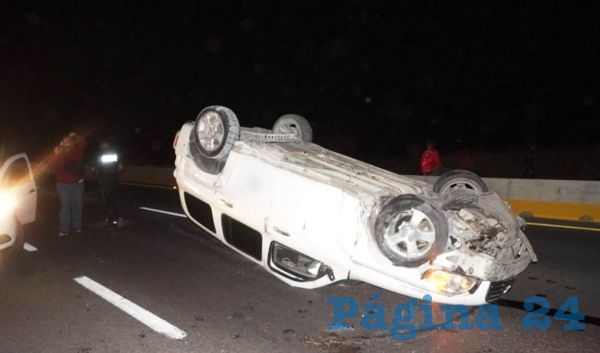 La vagoneta Chevrolet HHR blanca, que manejaba el alcoholizado Yabet Ignacio Lomelí, de 20 años