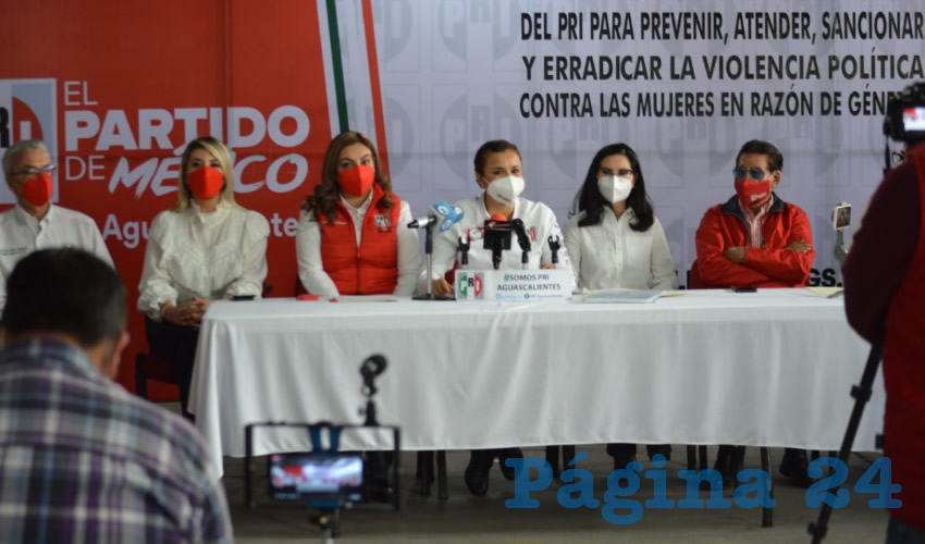 Pri&iacute;stas apoyan a Blanca Rivera Rio por dichos Otto Granados