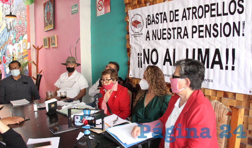Comisi&oacute;n promotora de trabajadores activos y jubilados contra el UMA (Foto: Juan Fernando Reyes Ortega)