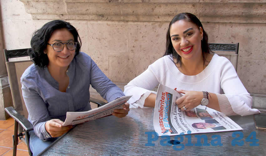 Grupo de personas desayunando.