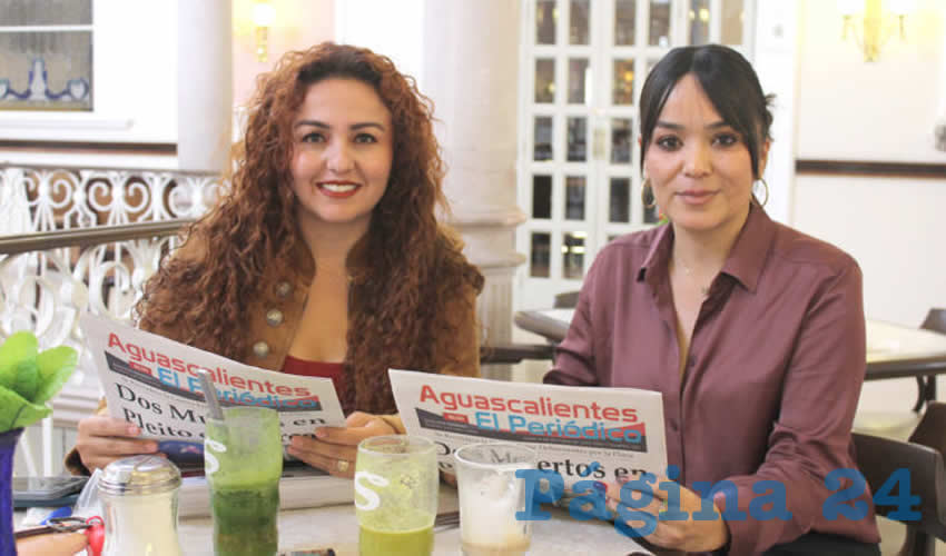 Grupo de personas desayunando.