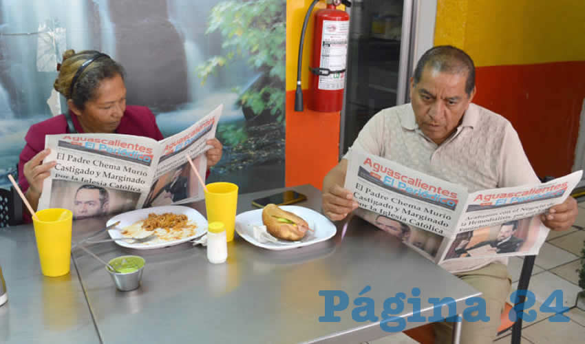 Desayunando