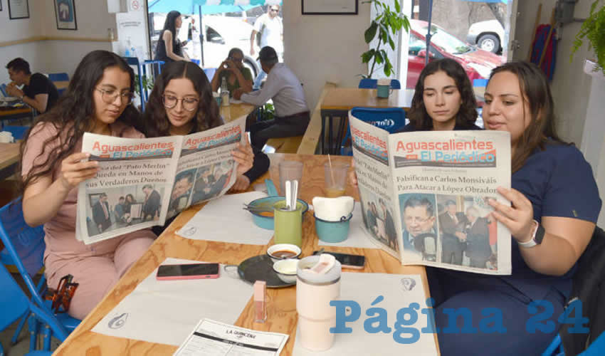 Desayunando