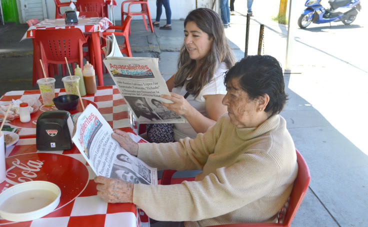 Desayunando