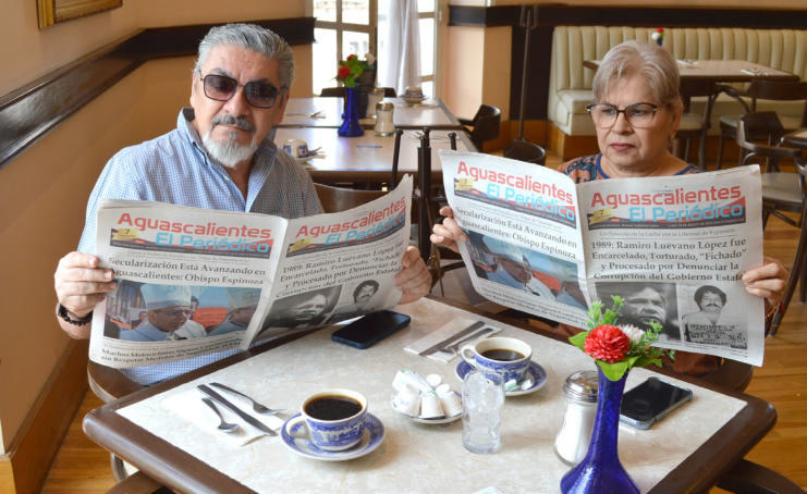 Desayunando